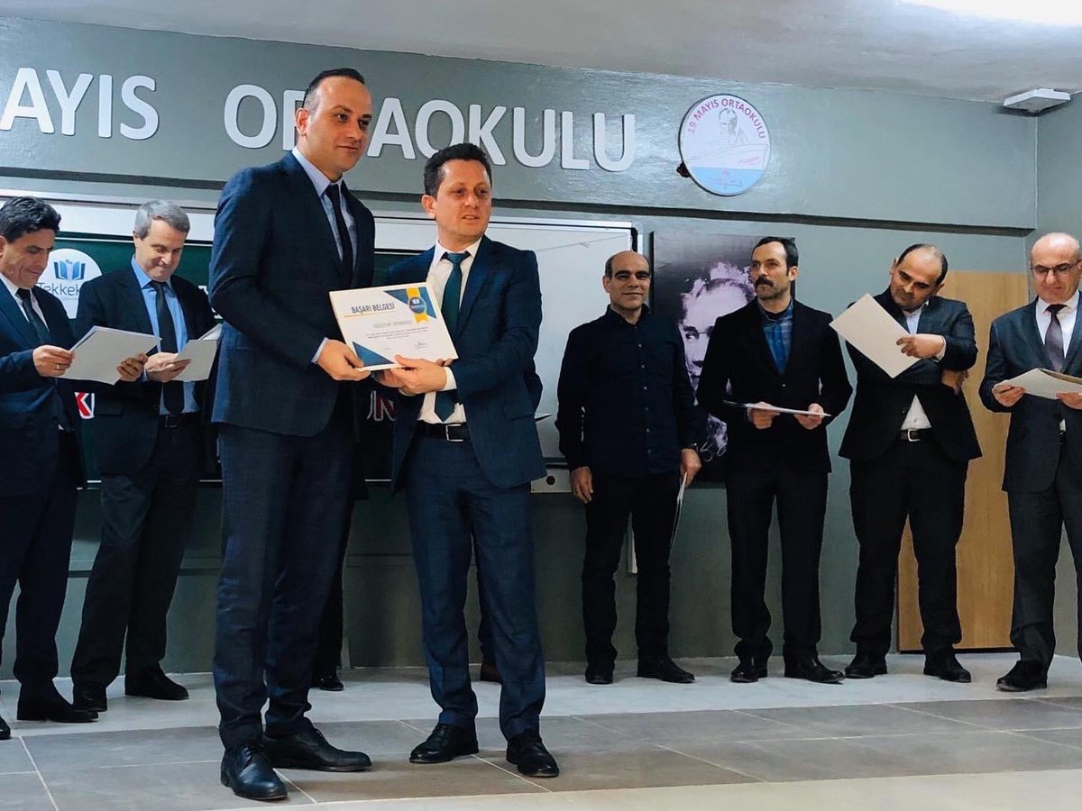 Değerli İlçe Milli Eğitim Müdürümüz Ahmet Yalçınkaya’ ya yeni meslek hayatında başarılar dileriz. Güzelyurt Ailesi olarak, her daim yanımızda olan ve okulumuzun bir çok gelişim aşamasında desteğini esirgemeyen değerli müdürümüze teşekkür ederiz. Yolunuz açık olsun. <a href="/Ahmetykaya/">Ahmet Yalçinkaya</a>