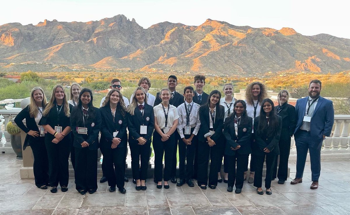 Slope_SM's tweet photo. Good luck to our state HOSA competitors today. #AZHOSA #AZHOSALOVE https://t.co/M9Nh61nMtR
