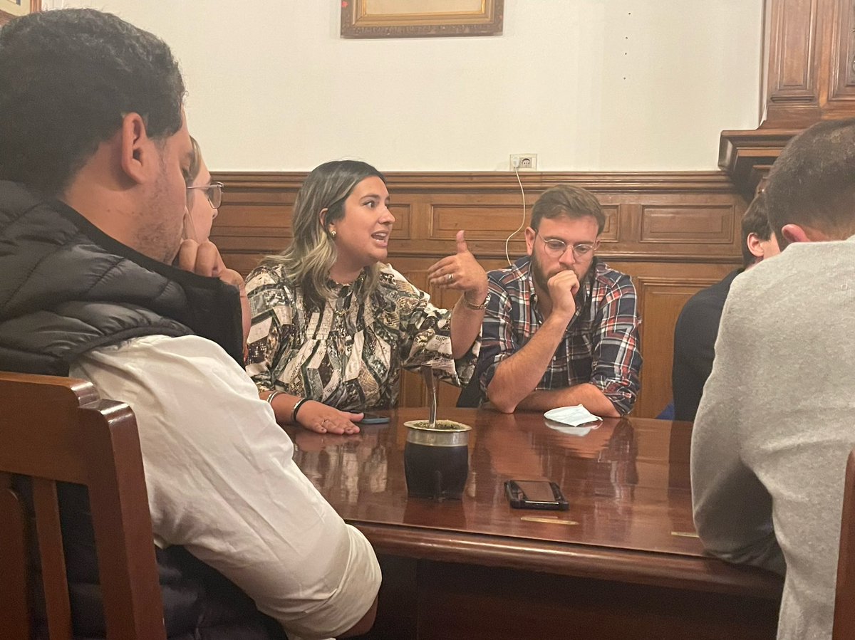 PiluSimon11's tweet photo. Ayer sesionó el @PNacionalJoven para analizar los resultados de la elección y nuestra participación en la misma. 

Además empezamos a planificar lo que se viene: este año tocan elecciones de jóvenes internas del @PNACIONAL. No hay descanso! 🙌🏻 https://t.co/SXs4deZ9IM