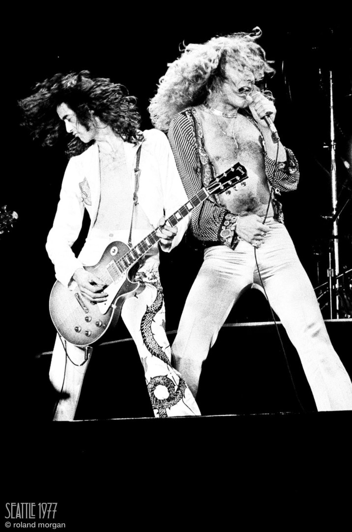 MFRemillard's tweet photo. #LedZeppelin #Presence released on 31 mars 1976.
Pure joy to watch #JimmyPage #RoberPlant swinging during "Achilles Last Stand" in 1977. 

Oh, oh, oh, oh, oh, oh oh
Oh, oh, oh, oh, oh, oh oh
Ah, ah, ah, ah
Ah, ah, ah, ah
Ah, ah, ah, ah
Ah, ah, ah, ah
Ah, ah, ah, ah
Oh, oh, oh, oh https://t.co/f6fApWiPUe