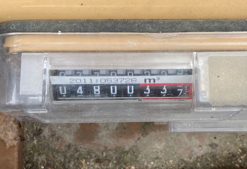 GeorgiaRey's tweet photo. @edfenergy why’s your website telling me my meter reading is to low/high when it’s correct.. it won’t let me submit it? https://t.co/8cMiNDJXsu