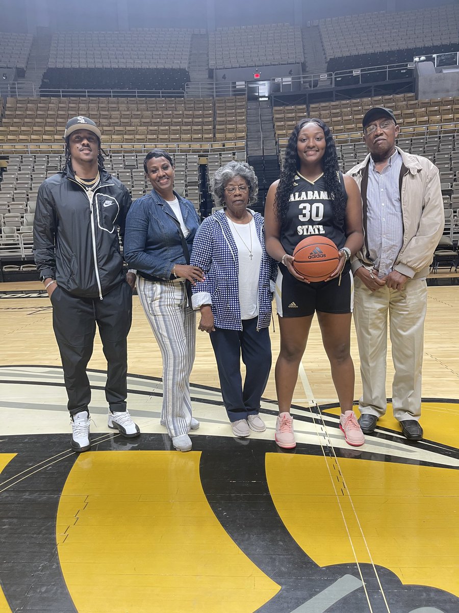 Talayah Hamilton 5’11 PF✨South Carolina 803 tweet media