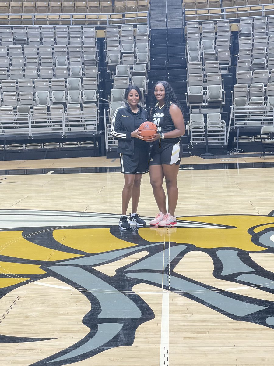 Talayah Hamilton 5’11 PF✨South Carolina 803 tweet media