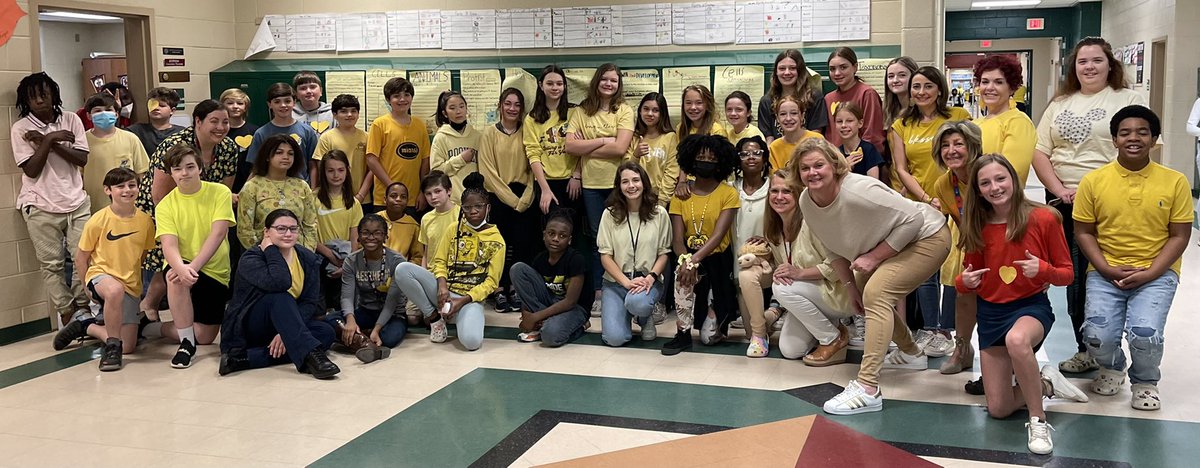 SeeTheAble1's tweet photo. Weโve had a very bright start to our Wednesday @CraytonMiddle for #Yellow day!!!โ๏ธ๐๐๐ผ๐ฅโญ๏ธ๐ค#Aspen๐ฅ@CathleenLacey @_abooker1 #SCUnified #R1Unified #ChooseToInclude๐ค#InclusionRevolution๐#BestOfCMS #ItCountsIfItsOnTheColorWheel๐ https://t.co/YC9xbYq6wb
