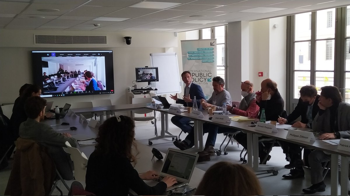 _IPPA_'s tweet photo. AprÚs les interventions de William Genieys et Matthias Brunn, c'est Sébastien Chailleux qui conclut cette premiÚre session sur "Publier à l'international"
#FPPN #international #paris #pubmicpolicy https://t.co/WsBt90L5Bm