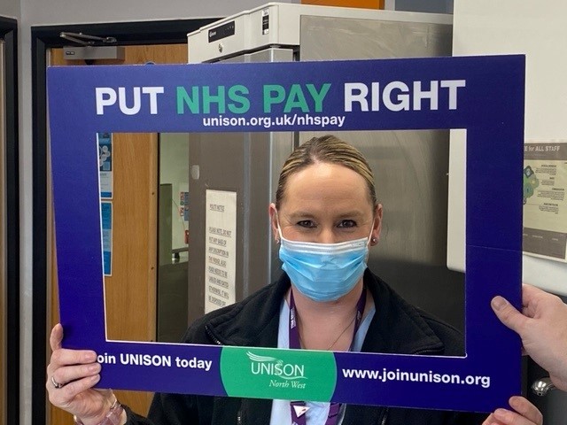 Tomorrow MPs get a £2200 pay rise. What do NHS workers get? No pay rise and the reintroduction of car parking charges! 🤬

NHS workers in #Oldham tell the Government to #PutNHSPayRight! ✊