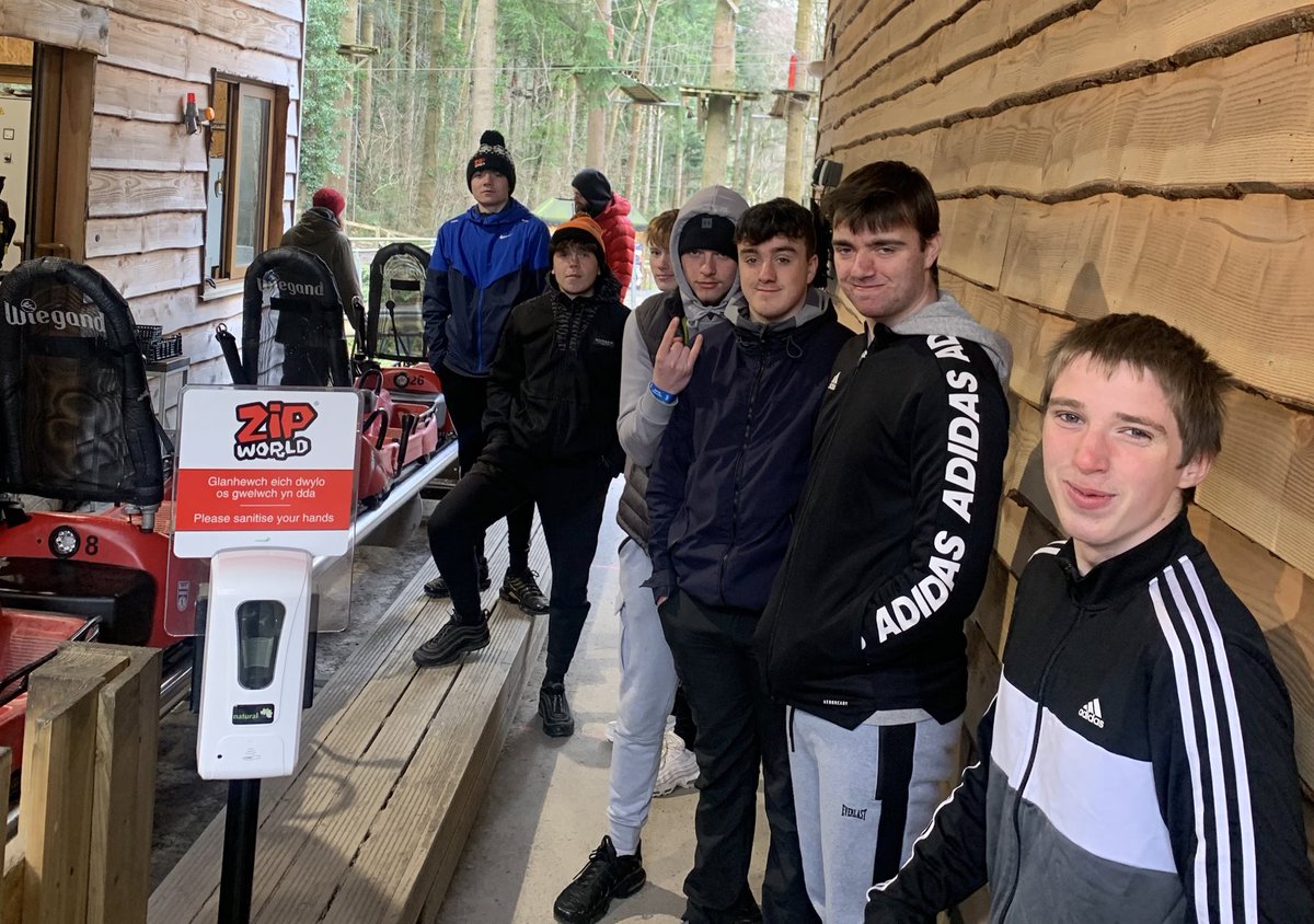 Myfyrwyr Chwaraeon L2 wedi mwynhau cael y cyfle ar y Fforest Coaster a Zip Safari yn <a href="/ZipWorldUK/">Zip World</a> fel rhan o brosiect #GaeafLlawnLles🎢

L2 Sports Students enjoyed an opportunity on the Fforest Coaster and Zip Safari <a href="/ZipWorldUK/">Zip World</a> as part of the #WinterofWellbeing project 🎢
