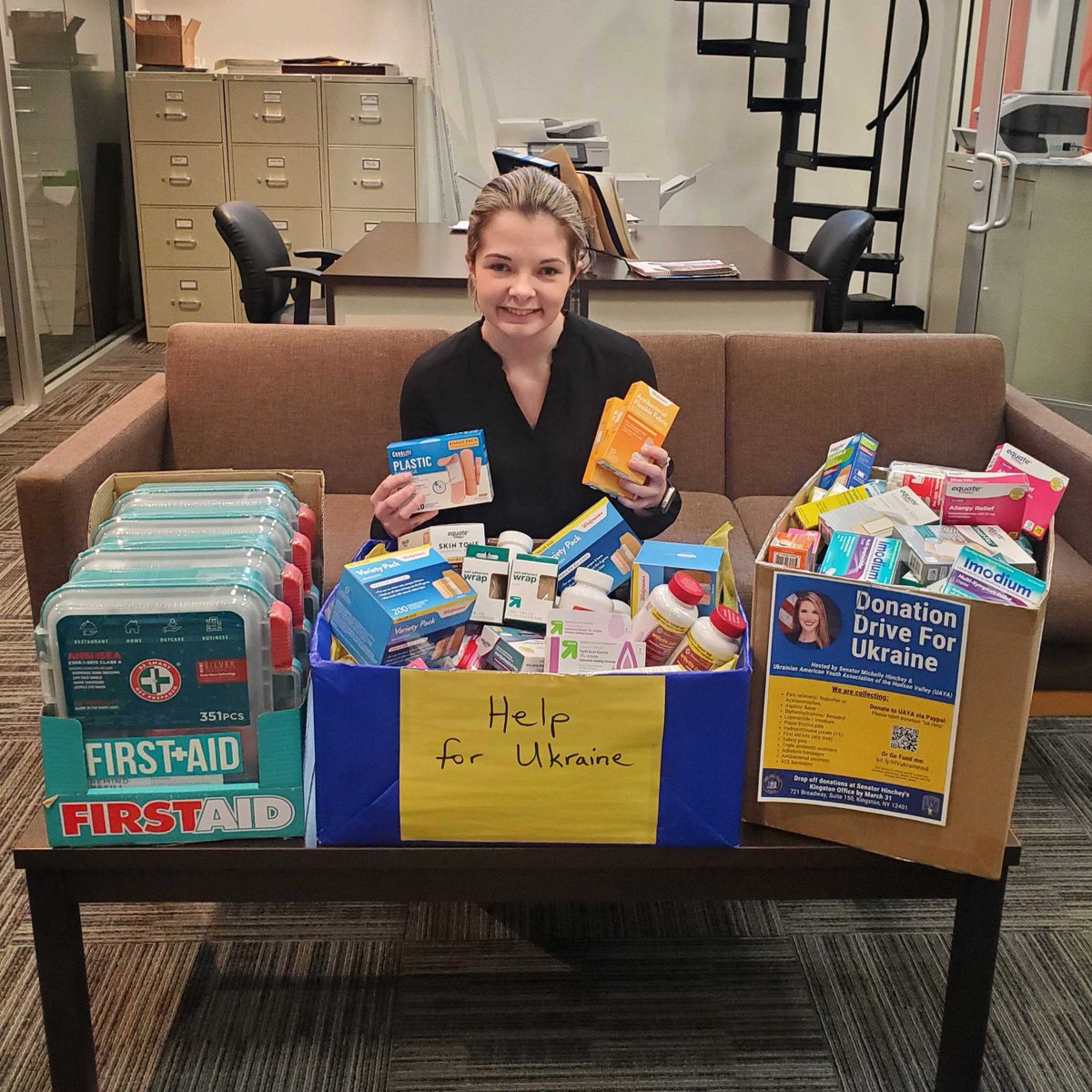 This is just a fraction of the generous donations we’ve received from community members for our #Ukraine drive to support those on the frontlines of this crisis. 

Destiny from #TeamHinchey will be at our Kingston office accepting last-minute donations until 5pm today! 🧵1/2