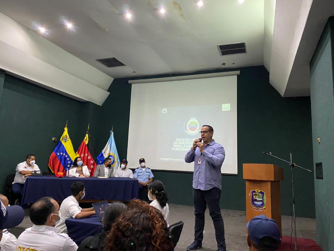 MijpVzla's tweet photo. #Enterate | Un total de 180 funcionarios de los Organismos de Seguridad Ciudadana y del Sistema de Justicia Penal del estado Miranda, recibieron el taller de difusión del Protocolo de Actuación para la Redacción de Actas Policiales en el Desarrollo de una Investigación Penal. https://t.co/lj9k5Z0rhs
