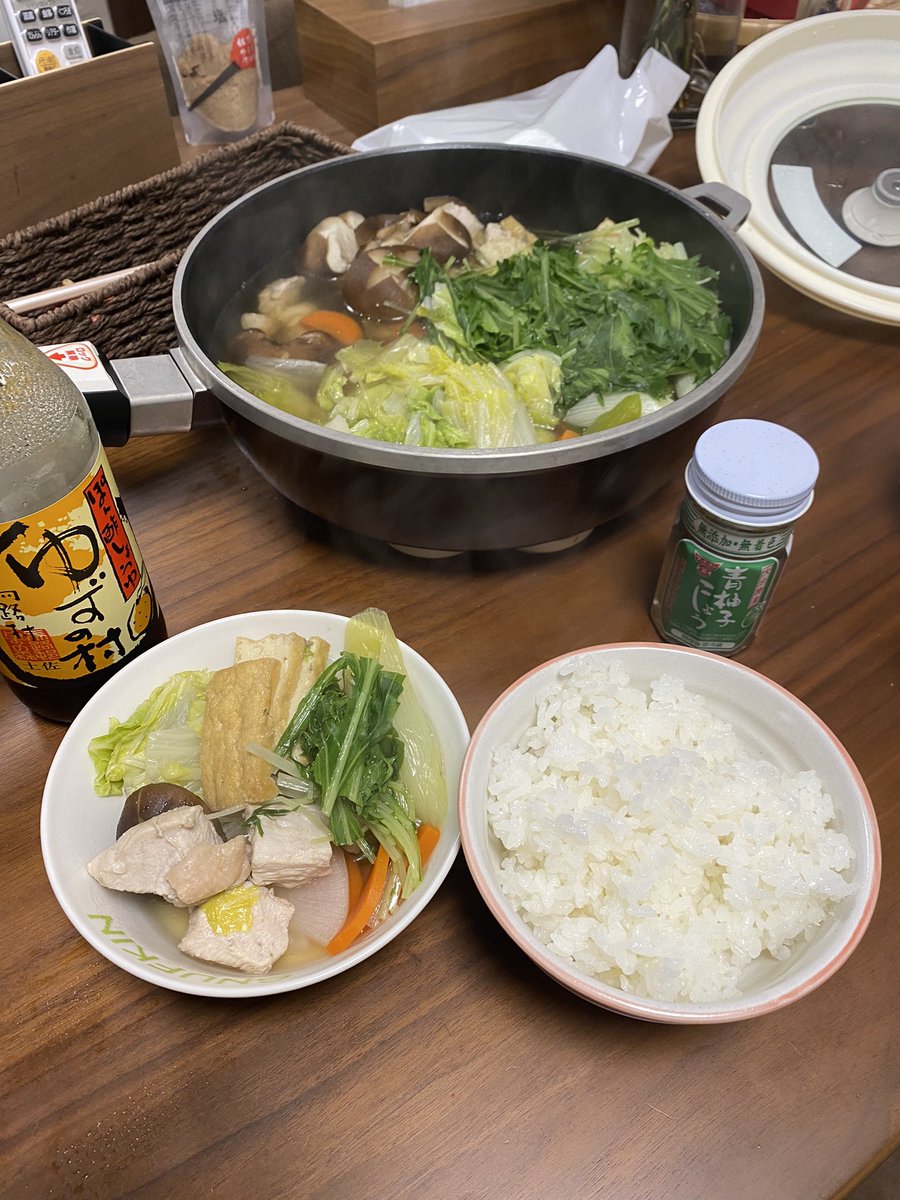 jrm4136's tweet photo. 2022/03/31の　#夕食　#鶏肉の寄せ鍋 https://t.co/EtI59D0hsf