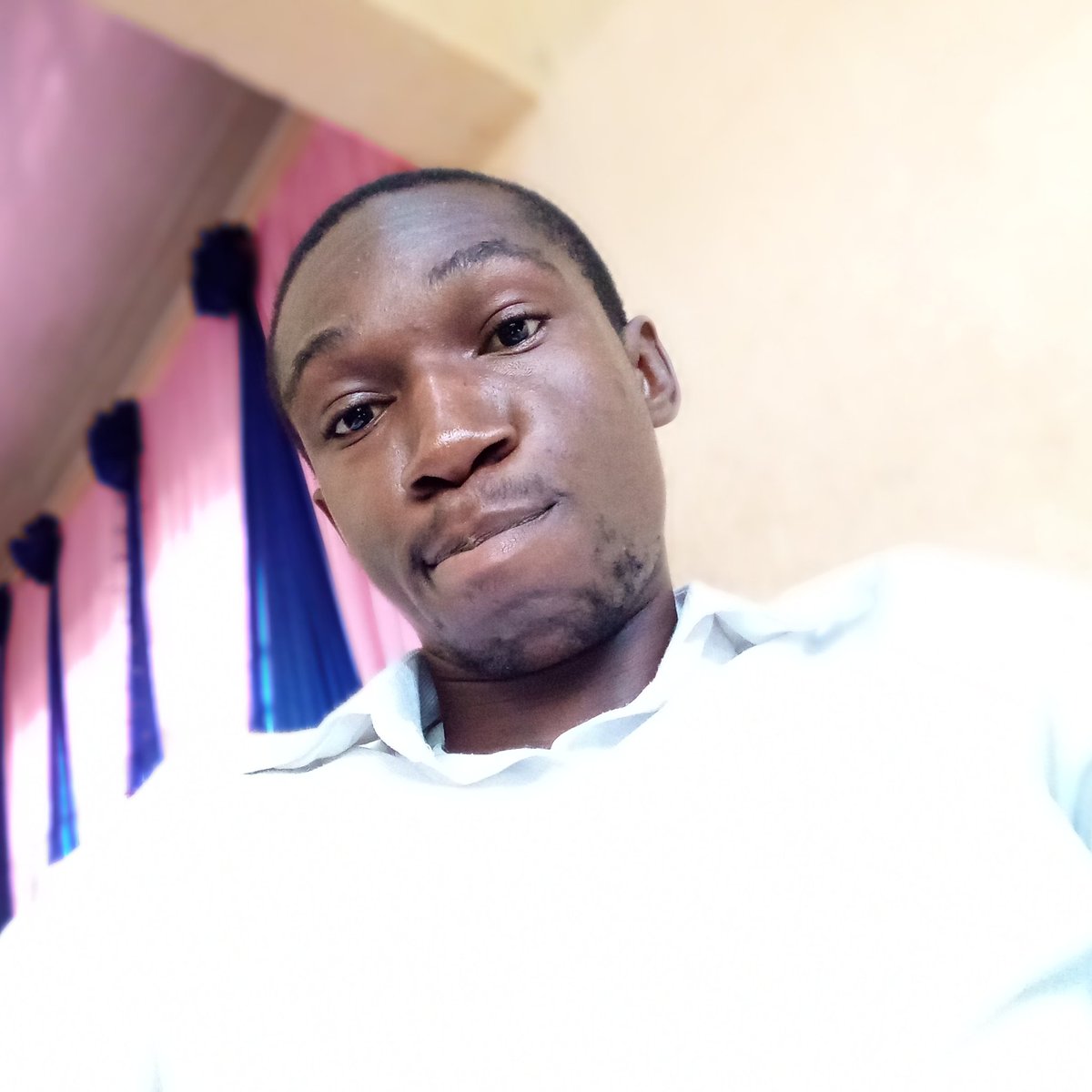 MichaelAdesoba's tweet photo. #NewProfilePic https://t.co/oa6kJdm5Dy