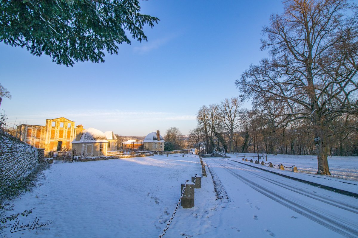 morvan_photo's tweet photo. Thury-Harcourt sous la neige ❄️ en 2021 #thuryharcourt #lehom #suissenormande #calvados #Normandie #MagnifiqueFrance https://t.co/x9s8YQebbY
