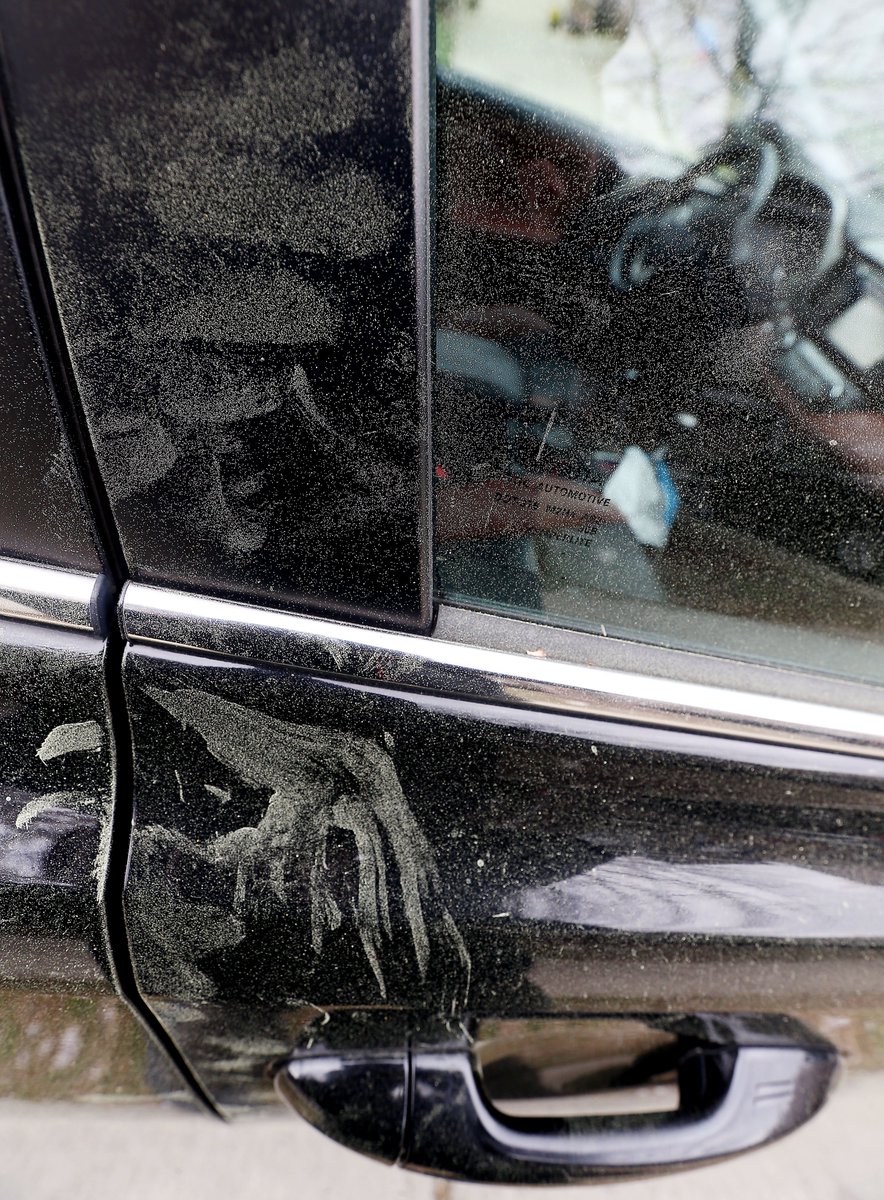 BobKarpDR's tweet photo. You know it's spring in North Carolina when pollen has all our cars looking like a crime scene #pollenpocalypse https://t.co/pYl2iMzwes