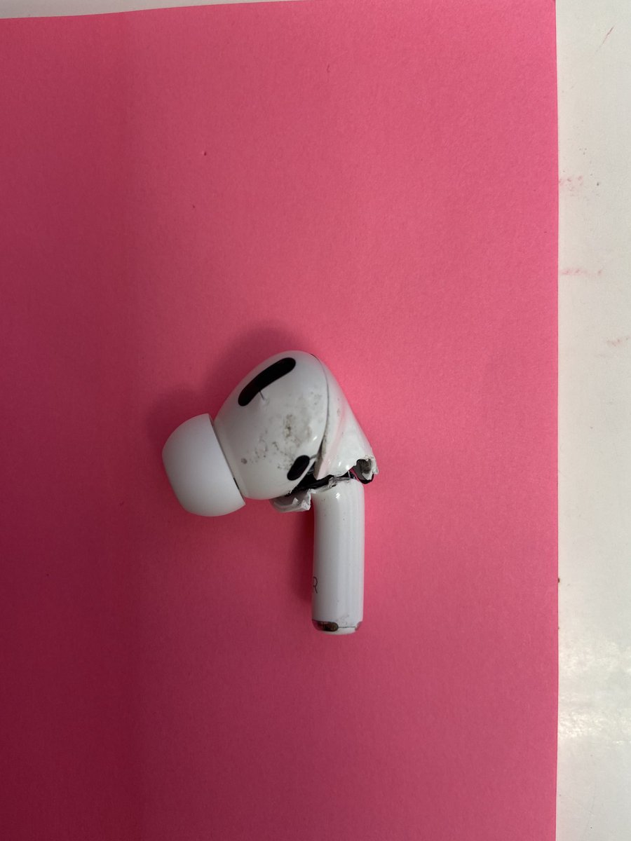 ⁦<a href="/Apple/">Apple</a>⁩ I can’t seem to buy a replacement on your UK website. Can you help?? I’m wounded I only got them at Xmas 😭 😭