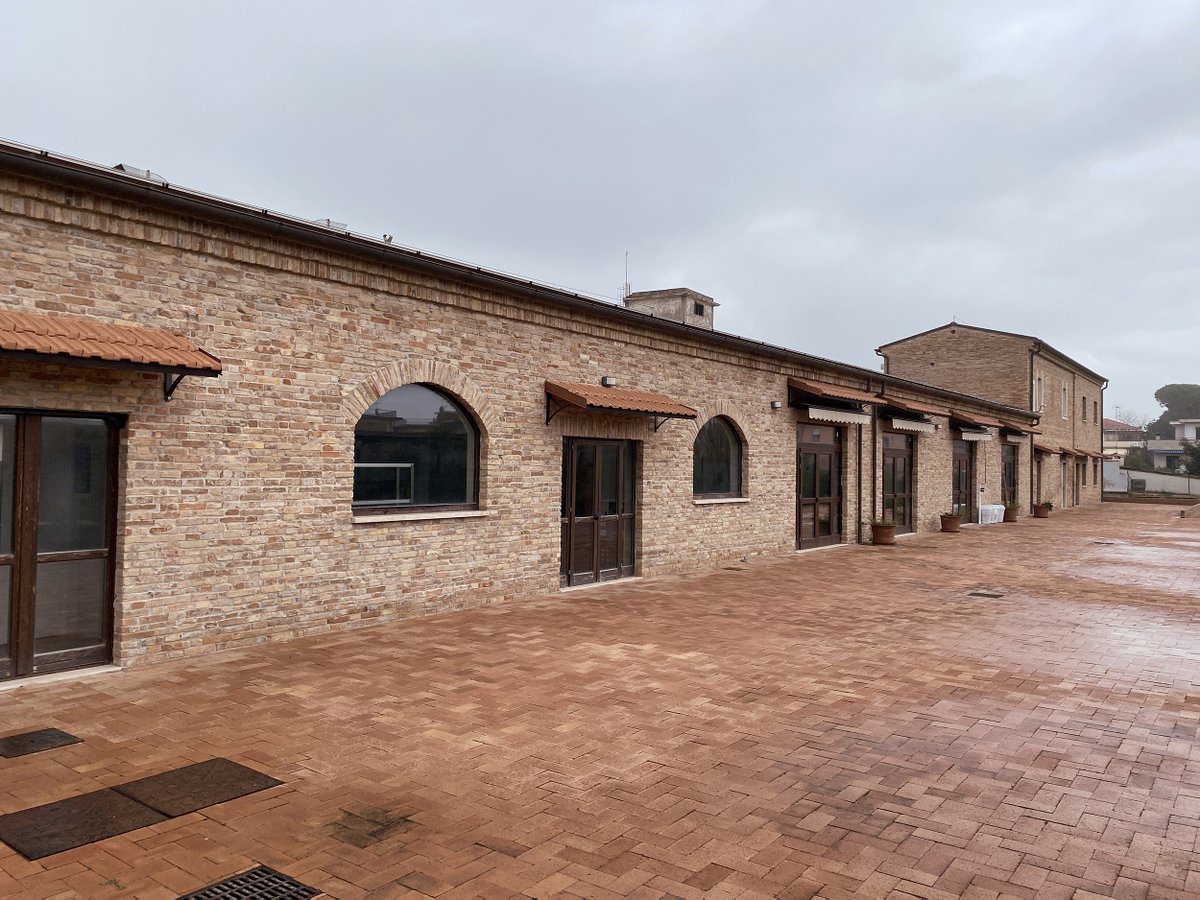 Il #ParcoRivieraDiUlisse mette l’Ecoalbergo di #Scauri, fino al 25 maggio, a disposizione della Prefettura di #Latina per ospitare donne e bambini ucraini in fuga dalla guerra e dalle bombe.
Maggiori informazioni: parchilazio.it/rivieradiuliss…