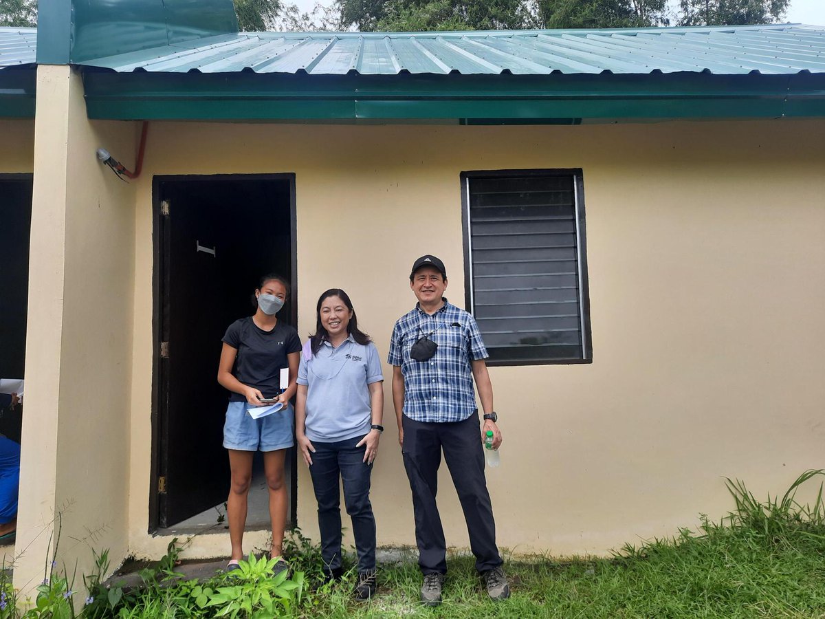 HabitatPhils's tweet photo. LOOK: @Habitat_AP Area Vice President Luis Noda and Habitat Philippines CEO Mardi Mapa-Suplido joined the the Negros Occidental Impact 2025 Project Team during the move-in orientation of 10 new homeowners of the Malipayon community in Silay City, Negros Occidental.
#NOI25 #CBFT https://t.co/de7QVcxihx