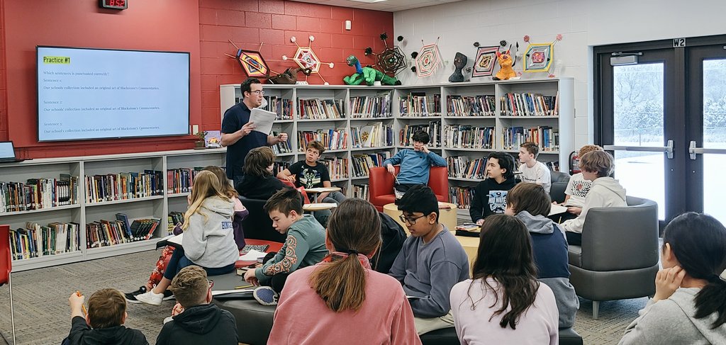 Mrs_Jaskie's tweet photo. Today, the 6th grade ELA teamed up to provide a variety of grammar mini lessons to our students. It was so much fun and using the @PPMS_Library was the perfect space.
@PPMS_SDE #werppms #grammarrocks https://t.co/gVUorPXkMc