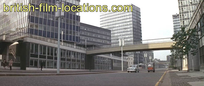 AldamDigby's tweet photo. Always loved to imagine how exciting it must have been for 1960s British film directors to be able to exploit a landscape like London Wall. This, from Peter Collinson's The Italian Job, is such a fantastic shot. (Source watermarked on pic, helpfully) https://t.co/Qyxq8UqIgE