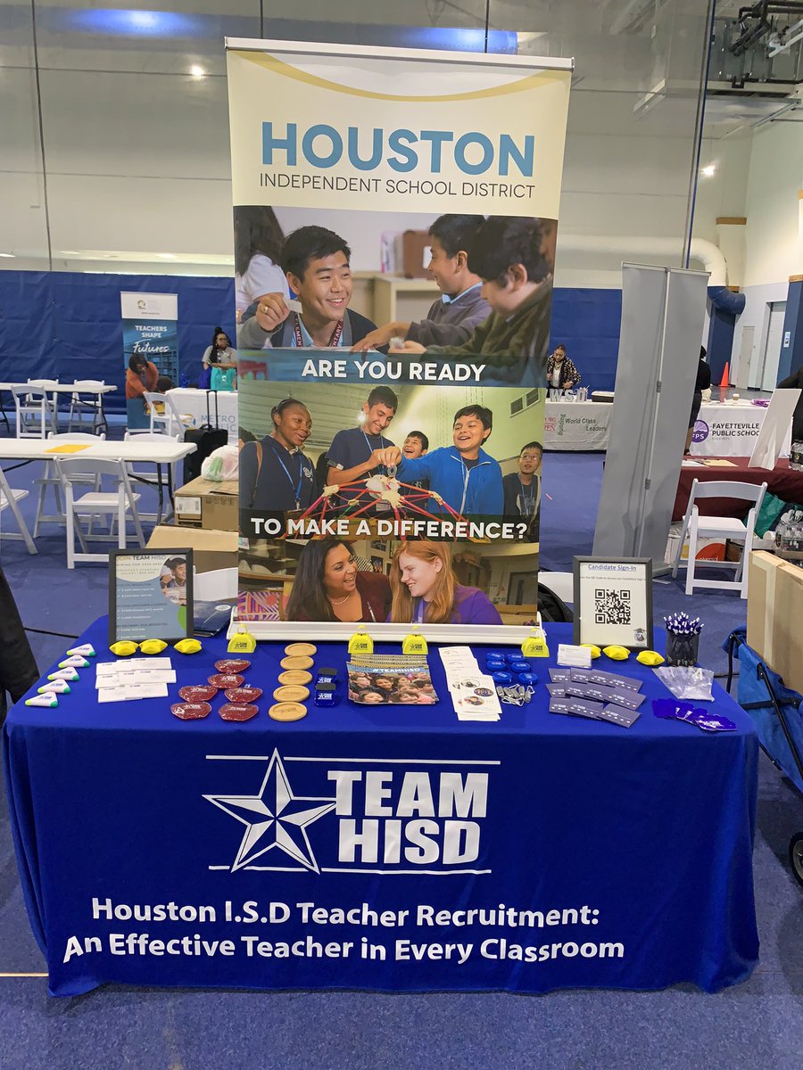 RGriffinrsl's tweet photo. @HISDRecruiter is honored to participate in the  @JacksonStateU Teacher Recruitment Day. @TeamHISD is ready to #talkteaching in @HoustonISD with JSU Tigers today in the Walter Payton Center. @HarrerAdam @JGSakaPapa https://t.co/3CN7DCAyNv