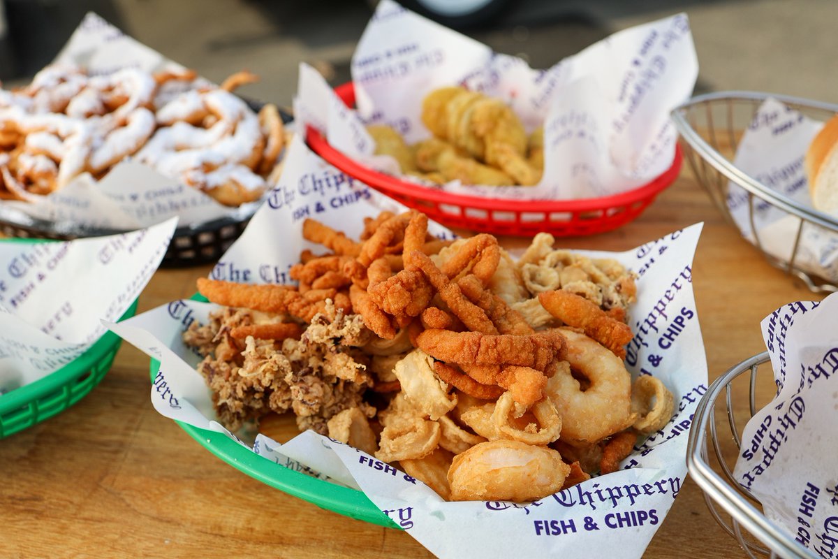 TheChippery's tweet photo. Clam Strips for #NationalClamDay! 😍  Don't forget the Chipps. 😎 Get them in an Entrée, Chippwich, Combo or a Quickwich. #Orderonline for quick and easy pick up or delivery.
https://t.co/iSqvv8KbpT https://t.co/8UebWhHpM2