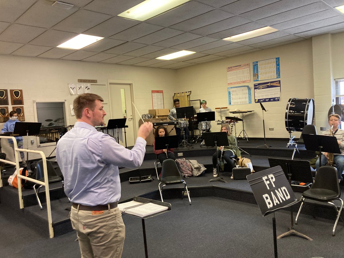 FieldStevenson's tweet photo. Students practice with Mr. Kelly after school. In addition to self-expression and exposure to new cultures, there are so many brain boosting benefits that kids can get from playing an instrument! #UnmaskYourPotential https://t.co/gMBy0sQ3Ld
