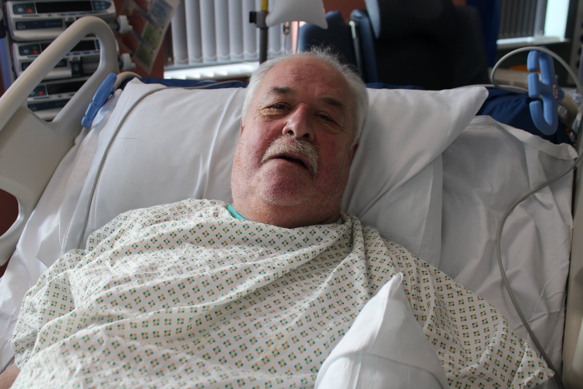 A daily snack trolley has been introduced for our critical care patients to help build up their strength and aid their recovery in a joint ICU rehabilitation, dietitian and speech and language initiative.
Peter has been one of the first patients to use it bit.ly/3DtjVzH