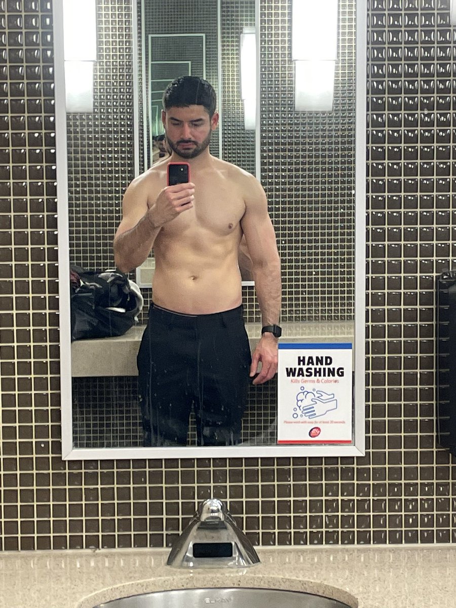 adrianprez's tweet photo. Consistency is key. Gotta show up even when I don’t feel like it https://t.co/dZ0OqB5FDb