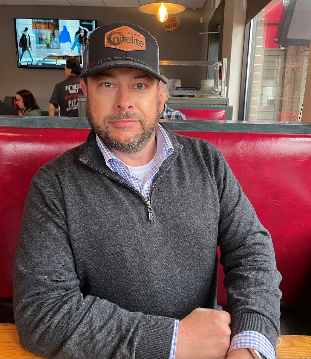 NiteLitePromo's tweet image. Check out the NEW NiteLite gear on our friend Brian from the Ames Center!  

#nitelitepromo #ndesignsleather #leatherpatchhat #swag #snapback #hats #amescenter #burnsvillemn