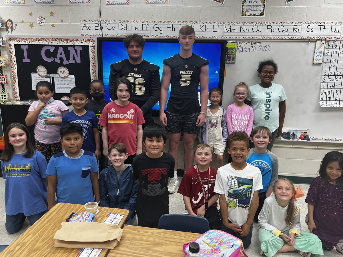 Very blessed and was honored to be able to come out to memorial park and read to the kids I had a blast and enjoyed every memory made #Doit4Thekids #1Love @JasperVikes_FB