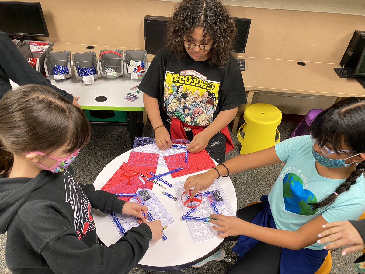 MrsDavisSTEM's tweet photo. The Collaboratory is hopping today!!! 4th grade is showing what they have learned about angles and 2d shapes using CODE!!! #beebots #littlebits #dash #circuits @HumbleISD_ESE @HumbleISD_DDI #humbleisdcodes #ilovemyjob https://t.co/bPy6ZZldoA