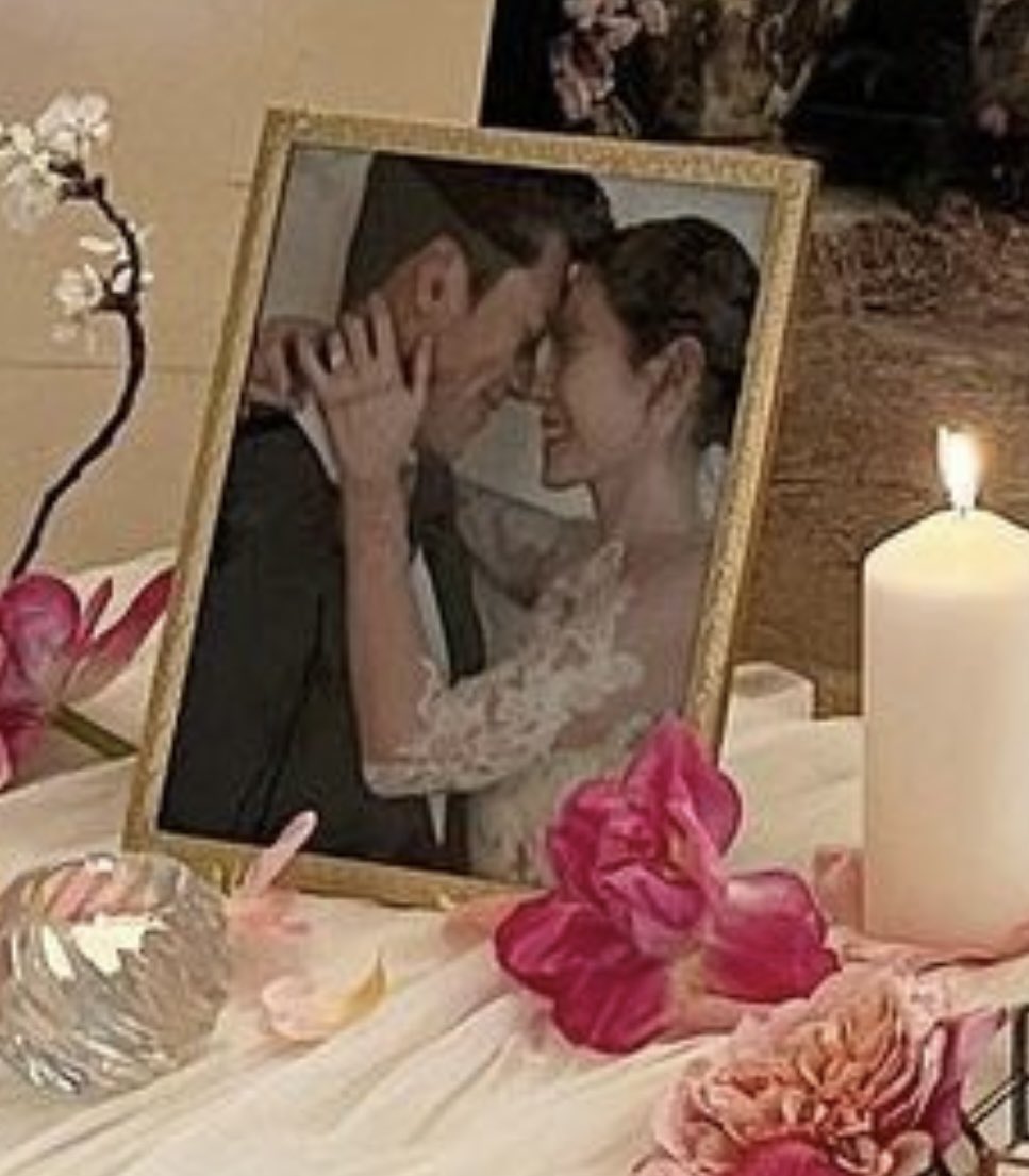 binjinhoe's tweet photo. 1. [+1,328, -59] I don't know why a celebrity marriage feels like my own dream coming true ㅋㅋㅋ

6. [+103, -1] I always wondered who Son Ye Jin would marry... and this is the perfect man for her. https://t.co/vGEmswyCiG