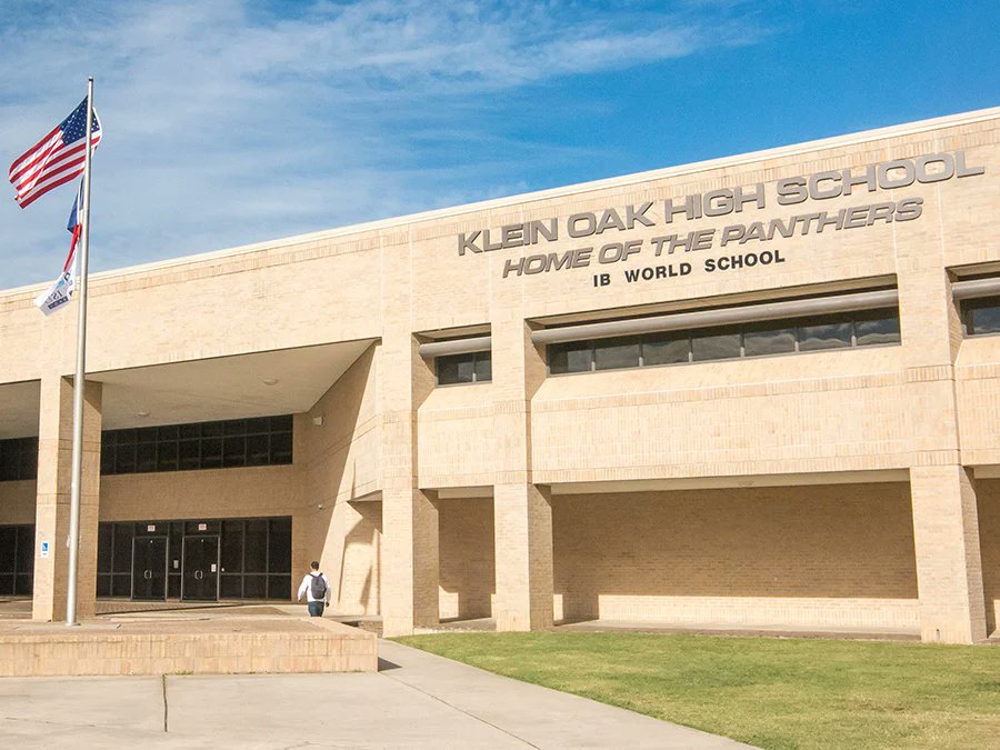 copyrghtscholar's tweet image. #FirstAmendment news ~ Texas school board settles dispute with #KleinOak H.S. student for $90K. Students cannot be forced to say or write #PledgeofAllegiance Re: @SCOTUS decision, West Virginia State Bd. of Education v. Barnette (1943) #campusfreespeech #freedomofexpression