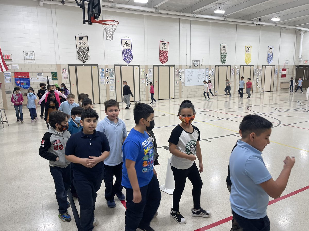 DrJEntsminger's tweet photo. The rain won’t stop us! Kennedy students enjoying our ACS Relay Day in the gym! @CPardek #KennedyCallOut #Burbank111 @AmericanCancer #relay #relayday https://t.co/rPfjyRPiZk