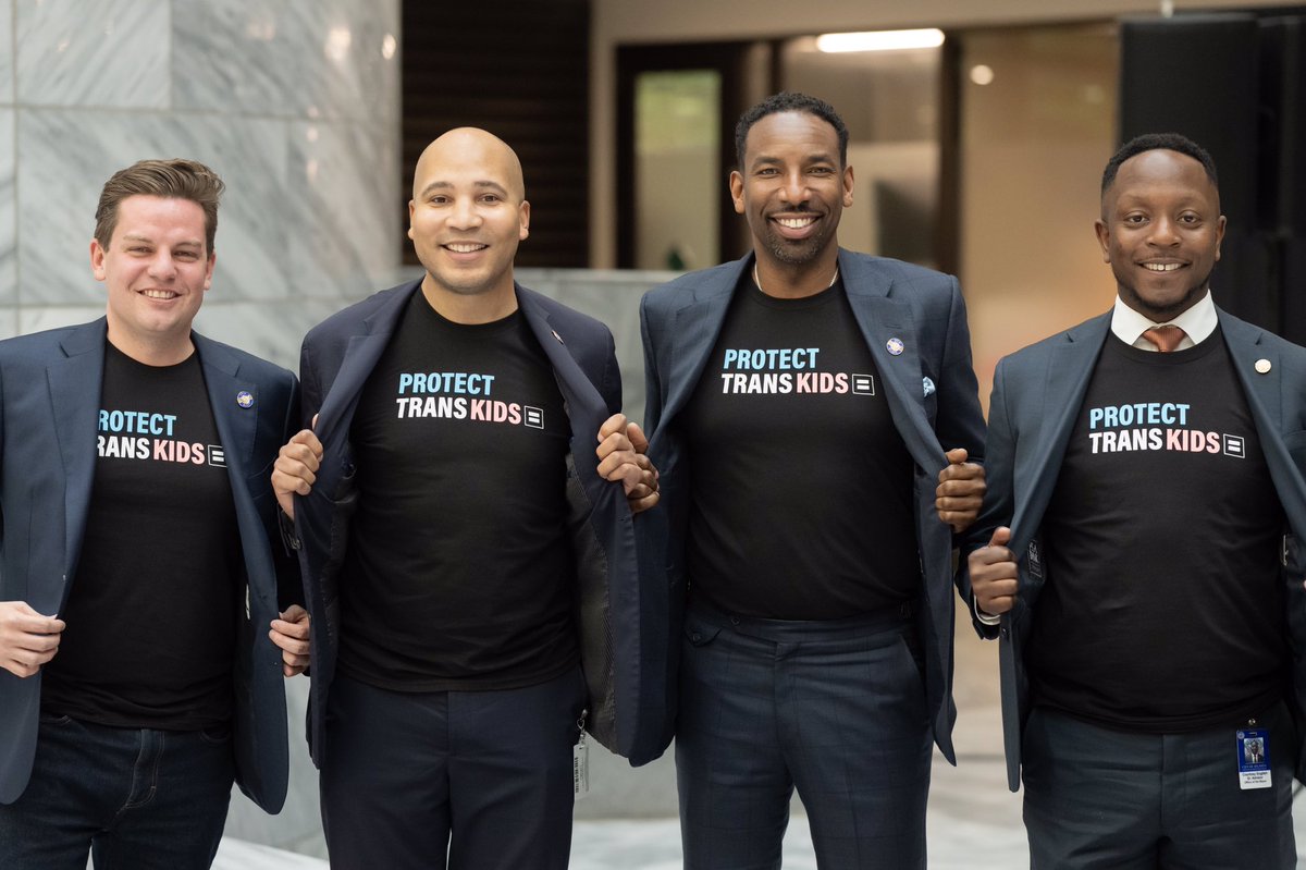CityofAtlanta's tweet image. To recognize International Transgender Day of Visibility, Mayor @Andreforatlanta joined @COALGBTQ to celebrate transgender people and raise awareness about the discrimination facing transgender people in Atlanta and worldwide.
#TDOV
