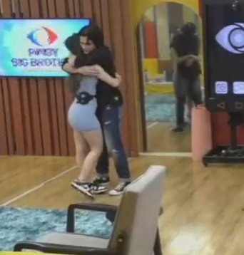 lowkeeyJT's tweet photo. Naaawa na ako sa mga basher sa dami ng ganap ng #ashtef ngayon baka hindi na nila kayanin 🤣🤣 https://t.co/I8TJtfWPyC