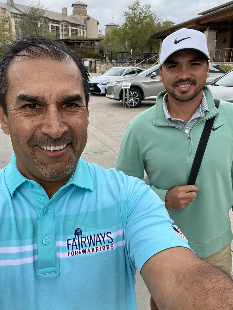StephenEscobed1's tweet photo. Thank you Jason Day! Play well sir! https://t.co/nQQwKbBU8i