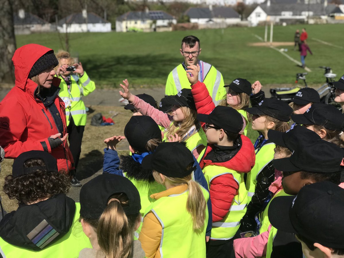 PlymouthVPC's tweet image. We did it @GreenMindsPlym 🙌🏼
 HUGE well done to the mini police @KeyhamBartonPly @FordPrimary @DrakePrimary for a brilliant social action day inNorthdown Park. Cannot wait to see your wildflower meadow seeds grow into beautiful flowers for your community to enjoy 🌸@KCPTPlymouth