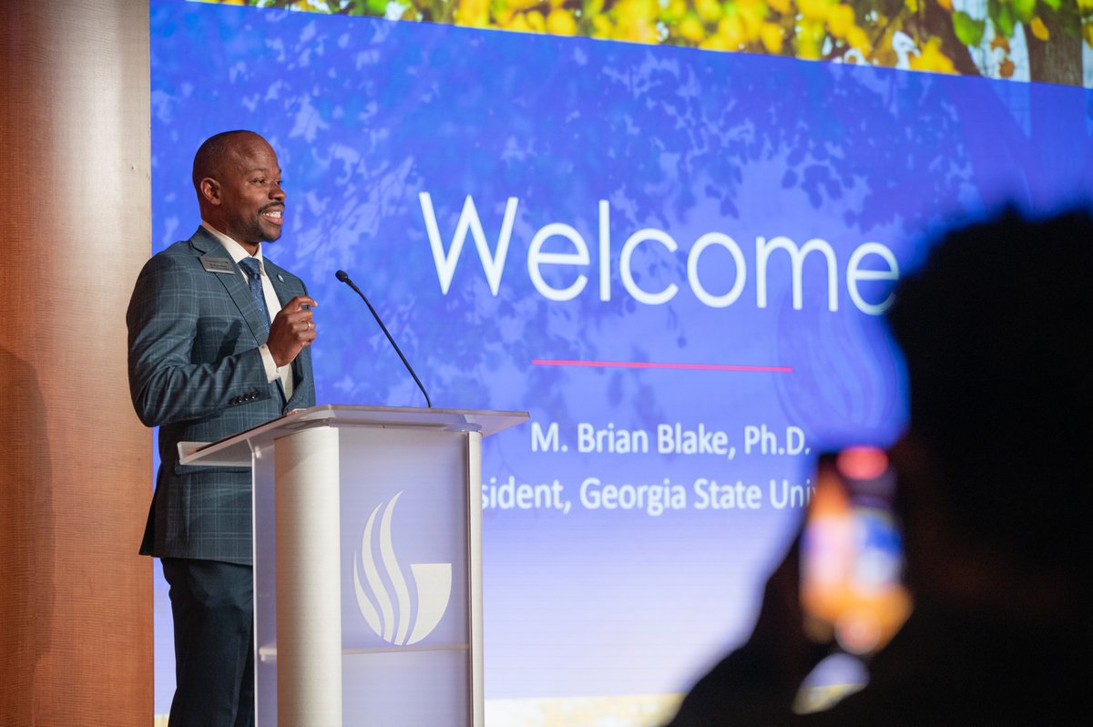 mbrianblake's tweet photo. What an honor to meet the finalists for Georgia State's Three Minute Thesis competition. Congrats to all who made it to this stage of the competition! https://t.co/fbtdRhZhBM