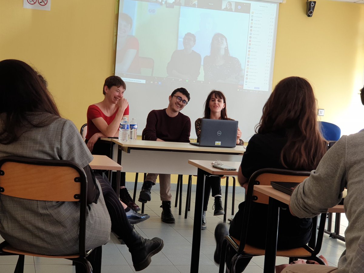 Rencontre entre les anciens et actuels étudiants en Master Journalisme de <a href="/ejcam_amu/">EJCAM</a>.
Merci <a href="/CassandreAmx/">Cassandre A</a> <a href="/MalixDtr/">Malix Détrie</a> et <a href="/RaphKha/">Raphaël Khayat</a> de votre visite.