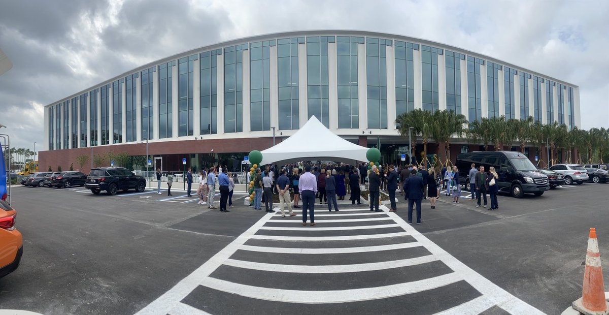 Exciting start to the day for Uptown’s Innovation Quarter with the official opening of <a href="/USFResearch/">USF Research</a> new mixed use lab building!