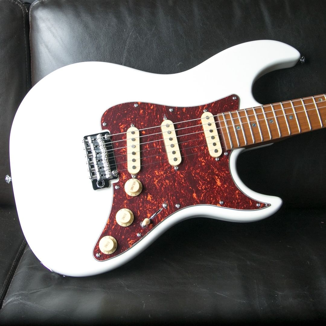 sireusaofficial's tweet image. How does a slick-looking, iconic-sounding s-style electric guitar that comes in a comfortable vintage build and great value appeal to you? Have you tried the #SireS7vintage yet?

#Sireforall #LarryCarlton

Thanks to @stringsfield (IG)

sire-usa.com