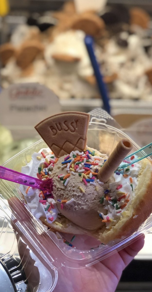 AnthonysICH's tweet photo. Open-face #gelato sandwich with #jimmies &amp; #whippedcream on this warm March afternoon!  #nocciola #hazelnut Sooo Goood! https://t.co/0Xl4cI6jOf