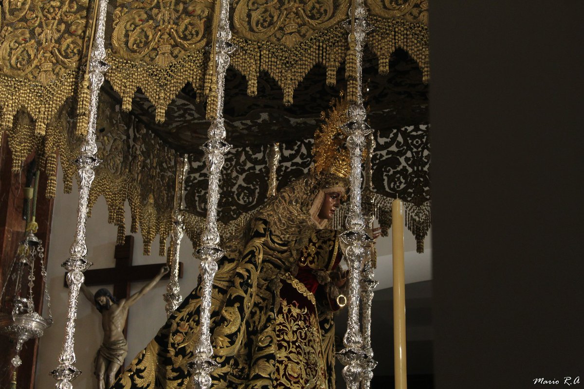 InciensoyAzaha's tweet photo. Galería| La Virgen de la Esperanza en su paso de palio @EspDeTriana @BandaSjeTriana @3Caidas_Triana @BMLasCigarreras https://t.co/AgPnwu1aCi

📷 @MarioRosales7 https://t.co/9tg9UD6wGo