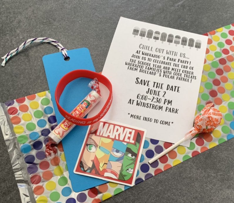 WaukazooWO's tweet photo. Thank you to the AMAZING @PTAofWaukazoo for the great gift bags for all our readers! The kids loved their goodies and their glow sticks! #GoWO #GoWZ #GoPTA https://t.co/DY5MJZhW65