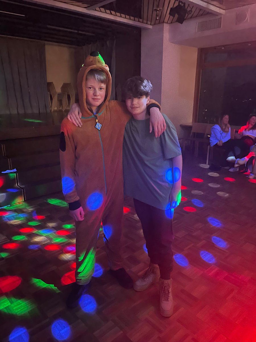 TMB_School's tweet photo. Fancy dress disco for our final evening.....before an early get up for our homeward journey #yr10skitrip #lastnight #discofun https://t.co/lt9mf7zPC8