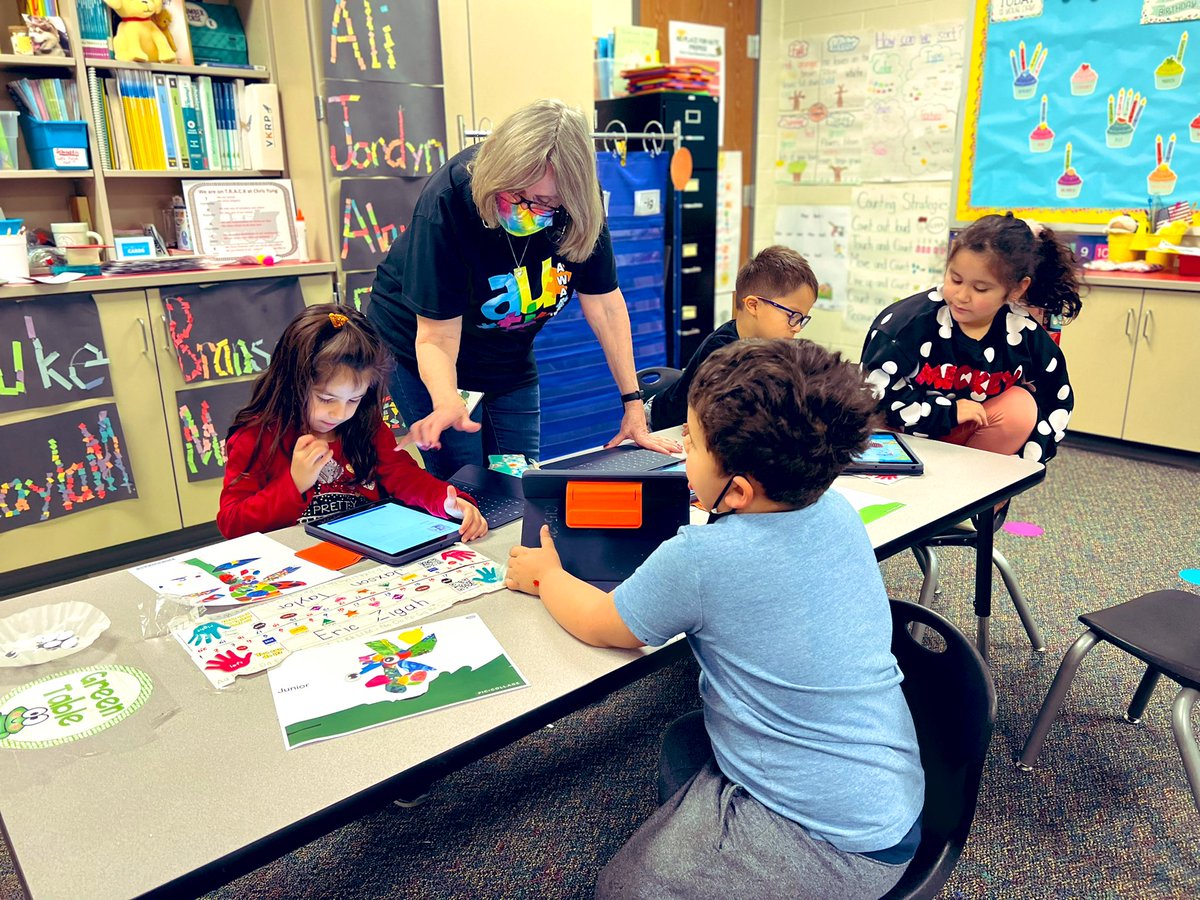✨ Nikki Jones (@mrsjones72812) on Twitter photo Today we brought our <a href="/PicCollage/">PicCollage</a> spring flowers to life with <a href="/ChatterPixIt/">ChatterPix</a> and uploaded them to @Flipgrid to share with our friends and families! #FlipgridForAll Today we brought our <a href="/PicCollage/">PicCollage</a> spring flowers to life with <a href="/ChatterPixIt/">ChatterPix</a> and uploaded them to @Flipgrid to share with our friends and families! #FlipgridForAll