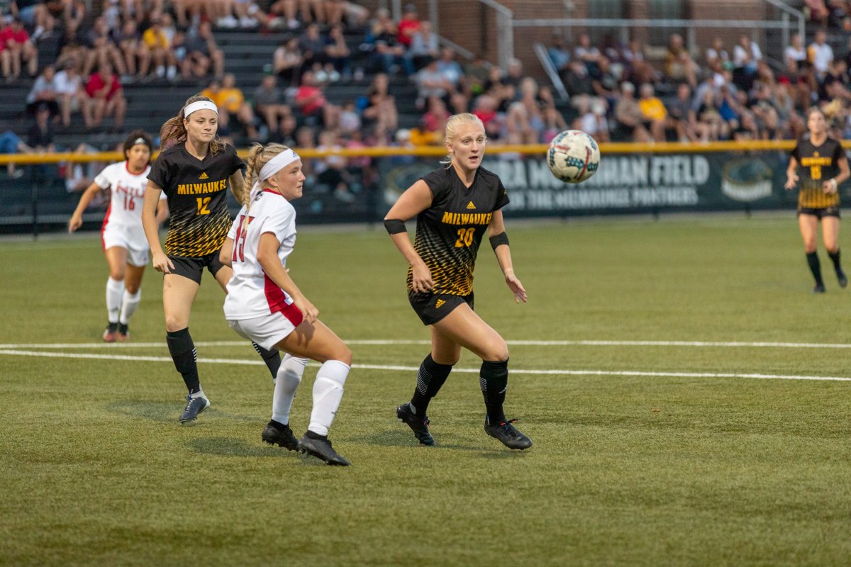 MKE_WSoccer's tweet photo. 2021 was a year to remember for @lez_kez! She put up career-highs with 10 goals and 5 assists this season! https://t.co/tn2ohqOysu