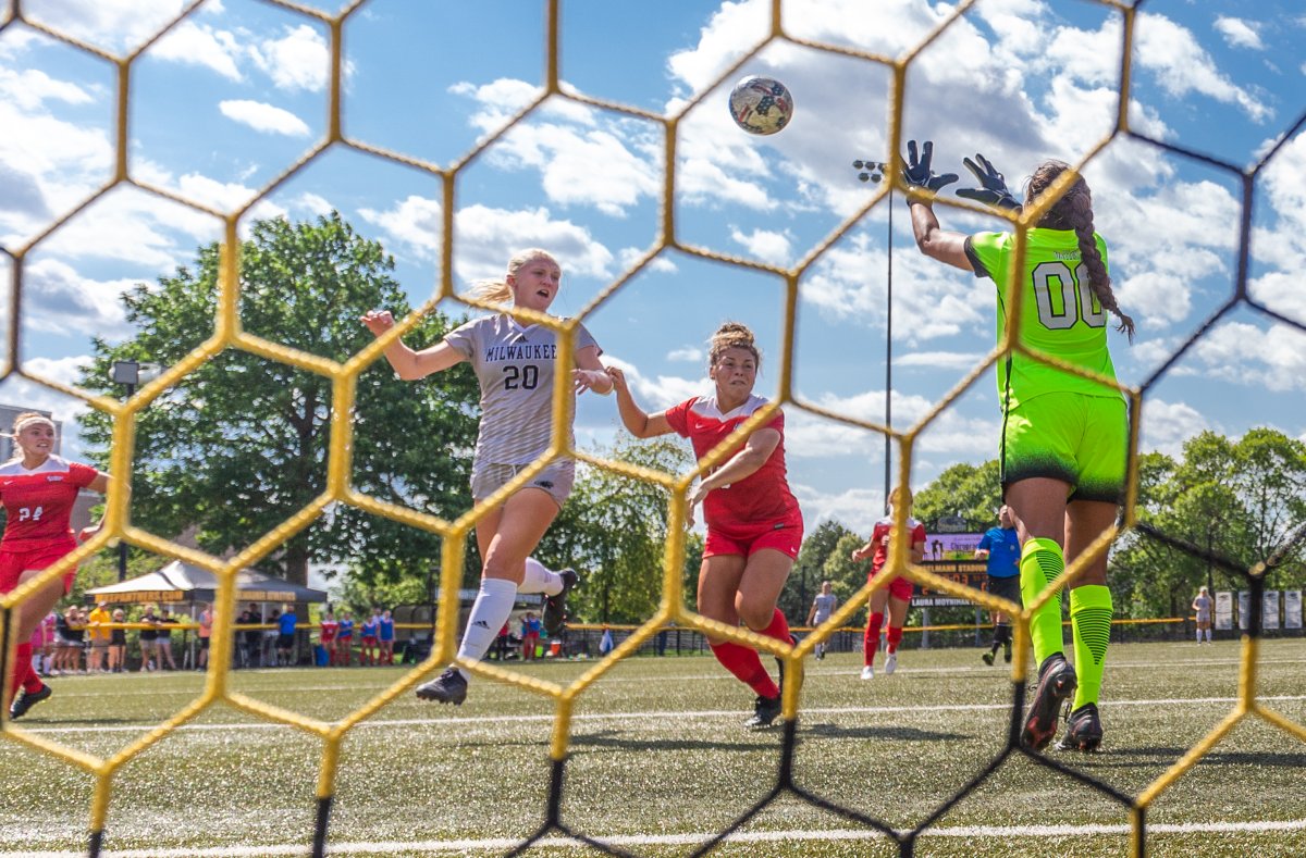 MKE_WSoccer's tweet photo. 2021 was a year to remember for @lez_kez! She put up career-highs with 10 goals and 5 assists this season! https://t.co/tn2ohqOysu