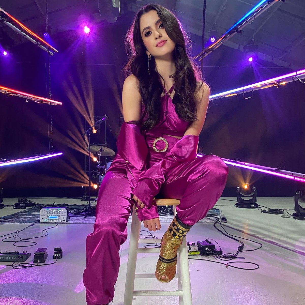 lauramarano tweet picture