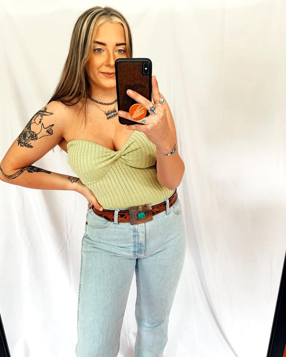 WonderingGypsy2's tweet photo. a spring must have 😮‍💨// Lime make me happy bodysuit drops Friday @ 8am est ✨👏🏼 online + app https://t.co/82sYfMYIbf